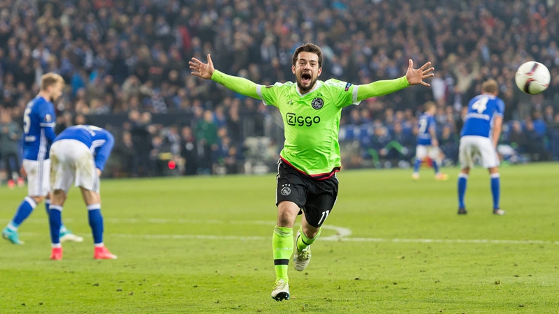 Mùa giải 2016 - 2017, anh cùng Ajax lọt vào đến trận chung kết Europa League và chỉ chịu thất bại trước Manchester United.