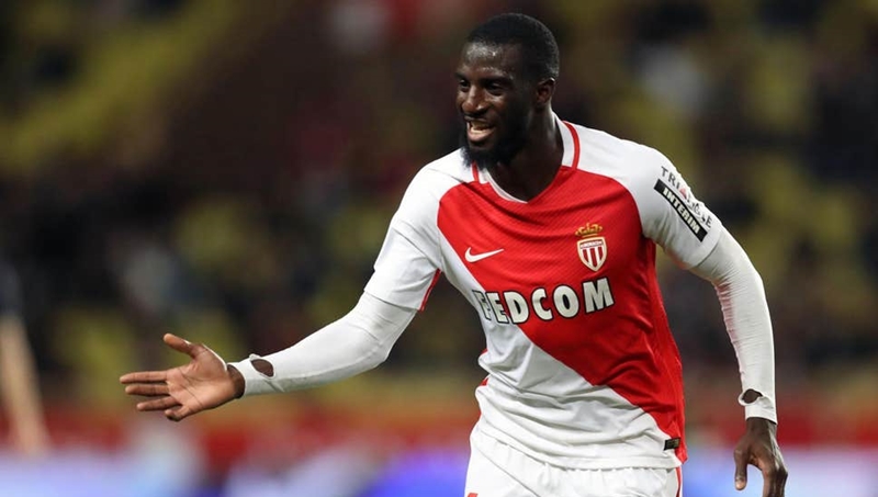 Tháng 7/2014, Bakayoko gia nhập AS Monaco với giá 7 triệu euro. Sau giai đoạn khởi đầu đầy khó khăn, anh đã chiếm được tình cảm của các HLV.