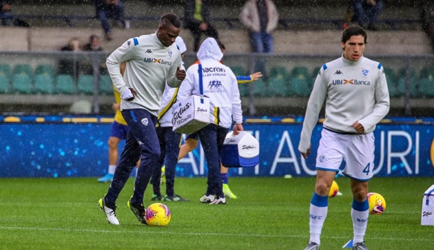 Tuy chưa thể giúp Brescia thoát khỏi vị trí bét bảng nhưng Fabio Grosso đã để lại dấu ấn về kỉ luật. Mới đây, ông đã đuổi "ngựa chứng" Mario Balotelli rời khỏi sân tập sau khi tiền đạo này đến trễ và không lí do.