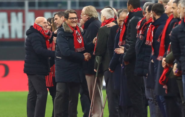 Ngày 16/12/1899, AC Milan được thành lập. Ngày hôm qua, các huyền thoại như Arrigo Sacchi, Fabio Capello, Nelson Dida... đã có mặt ở San Siro để dự khán trận đấu với Sassuolo và tham gia vào hoạt động chào mừng Rossoneri 120 tuổi.