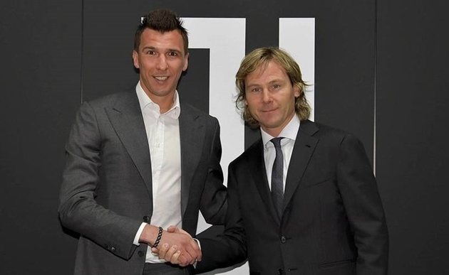 Mario Mandzukic mới kí hợp đồng mới với Juventus vào tháng 4/2019.