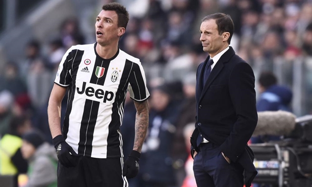 Massimiliano Allegri ra đi cũng đã ảnh hưởng đến cuộc sống của Mandzukic tại Turin.