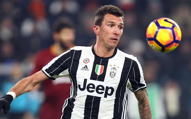 Sau 1 mùa giải không hạnh phúc ở Vicente Calderon, Mandzo đã lột xác hoàn toàn khi chuyển sang Juventus.