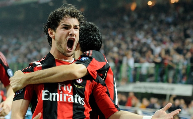 Mùa hè năm 2012, Alexandre Pato được tiếp quản chiếc áo số 9 từ tay Inzaghi. Trong 4 mùa giải trước đó, anh đã ghi được 57 bàn thắng, con số quá ấn tượng với 1 cầu thủ mới bước sang tuổi 23. Thế nhưng, trong nửa đầu mùa giải 2012 - 2013, anh chỉ có 2 lần sút tung mành lưới đối phương sau 7 trận. Đến tháng 1/2013, Pato trở về Brazil để cứu vãn sự nghiệp.