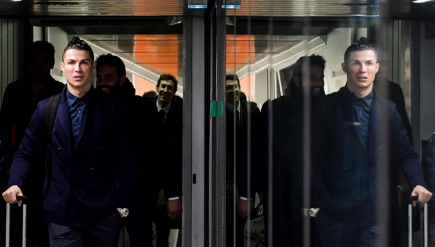 Cũng giống như nhiều trận đấu khác, Cristiano Ronaldo vẫn nhận được sự chú ý rất lớn. Theo HLV Maurizio Sarri, tiền đạo người Bồ Đào Nha đủ thể lực và sẵn sàng ra sân trong cuộc chiến với "Sư tử sông Rhones".