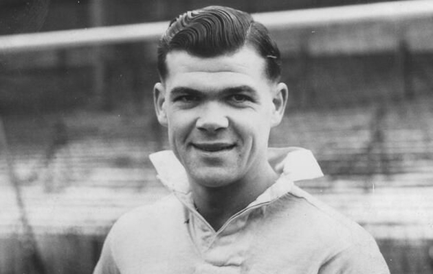 8. Len Duquemin: Trong giai đoạn 1946 - 1957, cựu tiền đạo người Anh đã có 134 lần trực tiếp mang về bàn thắng cho Tottenham.