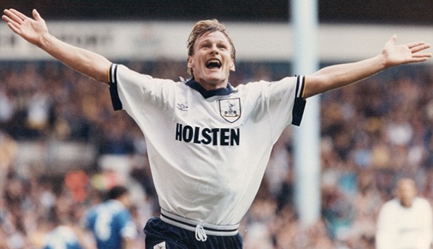 10. Teddy Sheringham: Cựu tiền đạo người Anh đã ghi được 124 bàn thắng cho Tottenham. Ông có 2 giai đoạn khoác áo Spurs, xen giữa là quãng thời gian thi đấu cho Manchester United.