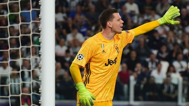 Đứng ở vị trí thứ 10 là người gác đền của Juventus, Wojciech Szczesny với mức lương đạt 130.000 bảng/tuần.