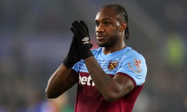 5. Michail Antonio (West Ham). Dù đang được xem như cây săn bàn hàng đầu của "The Hammers" với 7 pha lập công, song so với chỉ số kỳ vọng (10,01), tiền đạo 30 tuổi vẫn chưa đạt yêu cầu.