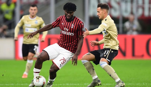 Franck Kessie sa sút phong độ thảm hại. Theo truyền thông Italia, anh sẽ bị đẩy khỏi San Siro trong mùa hè sắp tới.