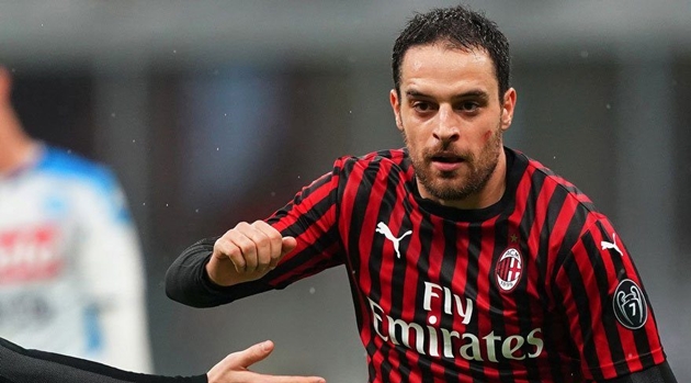 6. Giacomo Bonaventura: Mặc dù đã để lại rất nhiều ấn tượng nhưng phong độ của "chàng Jack" đã sa sút thảm hại sau khi phải nghỉ thi đấu dài hạn vì chấn thương. Hợp đồng của anh với Rossoneri cũng sẽ kết thúc vào tháng 6/2020 và Napoli đang có ý định chiêu mộ ngôi sao 30 tuổi này.