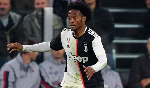 4. Juan Cuadrado (Colombia): Sự đa năng của cầu thủ sinh năm 1988 đã giúp anh thường xuyên được trọng dụng dưới thời Massimiliano Allegri và Maurizio Sarri.