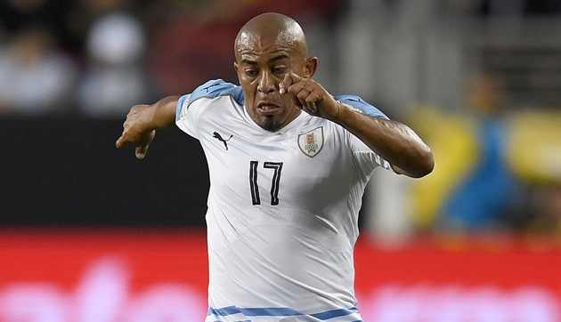 10. Egidio Arevalo Rios: 90 lần ra sân. Những người yêu mến Le Celeste đã quá quen với sự mạnh mẽ, xông xáo của cựu sao Palermo trong giai đoạn 2006 - 2017.