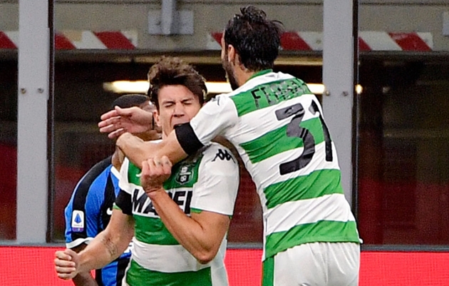 Mặc dù vậy, kịch tính của trận đấu vẫn chưa dừng lại. Phút 89, Giorgos Kyriakopoulos căng ngang, loại bỏ toàn bộ hàng phòng ngự của Inter Milan. Ở phía trong, Giangiacomo Magnani dễ dàng đệm bóng vào lưới trống, san bằng tỉ số 3-3.