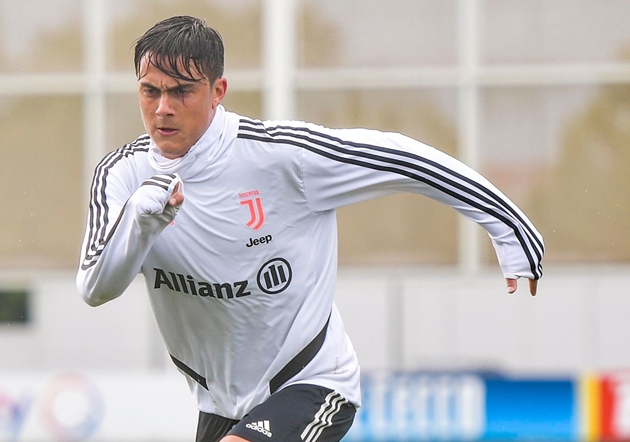 Để vượt qua khó khăn, Paulo Dybala đã chăm chỉ tập luyện. Thân hình của anh ngày càng mảnh mai và thể lực cũng dần hồi phục.