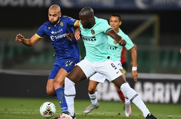 Rạng sáng nay (10/7), Inter Milan chạm trán Hellas Verona tại Marc'Antonio Bentegodi. Đội bóng quê hương nàng Juliet hứa hẹn sẽ gây nhiều khó khăn cho Nerazzurri. Trước đó, họ từng cầm hòa Lazio, AC Milan và đánh bại Juventus.