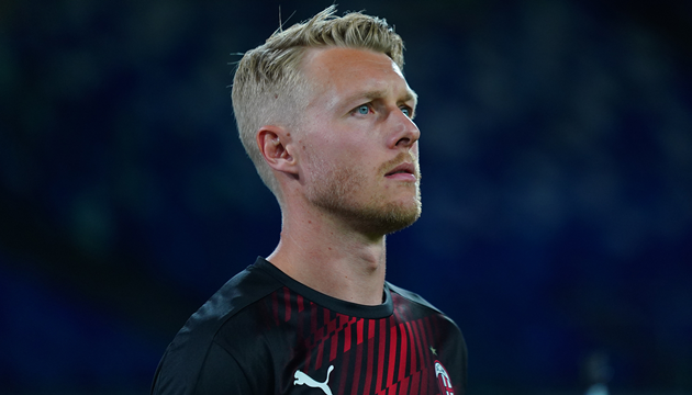 Đá cặp cùng Tomori sẽ là lão tướng Simon Kjaer, người vừa thể hiện màn trình diễn rất ấn tượng tại kỳ EURO 2020 khi giúp Đan Mạch vào đến tận vòng bán kết.