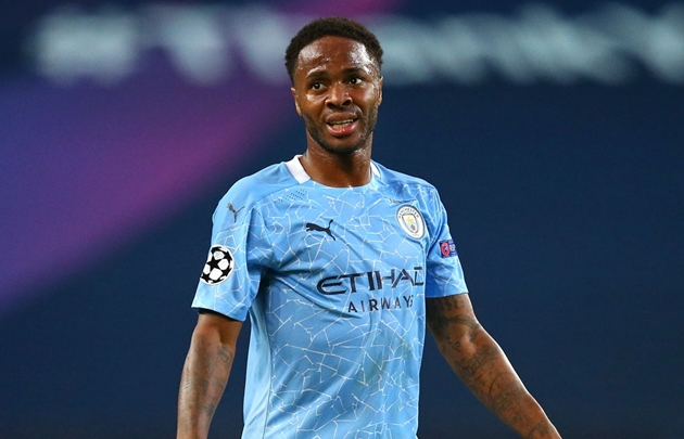 Ở trận đấu này, Raheem Sterling là 1 trong những cái tên được nhắc đến nhiều nhất. Mặc dù đã có nhiều pha bóng ấn tượng nhưng điều khiến anh được người hâm mộ nhớ đến lại là 1 tình huống bỏ lỡ đáng tiếc.