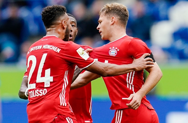 Phút thứ 36, Joshua Kimmich nhen nhóm hy vọng cho Bayern Munich bằng 1 pha sút xa tuyệt vời. Hiệp 1 khép lại với tỷ số 2-1 nghiêng về Hoffenheim.