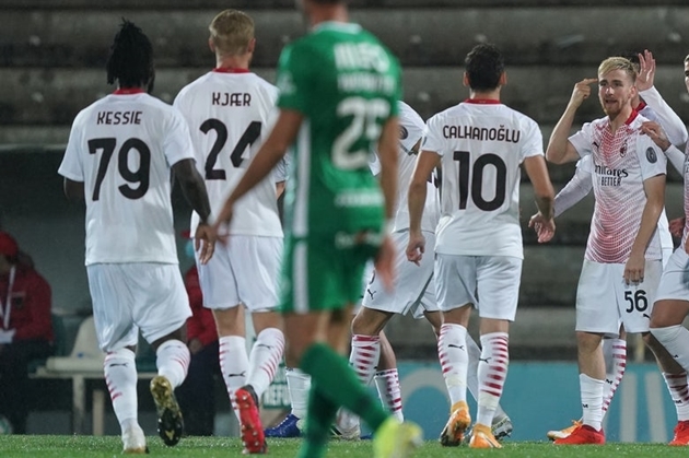 Cuối cùng, đến phút 51, Rossoneri đã có bàn thắng mở tỷ số sau 1 cú sút rất căng từ ngoài vòng cấm của Alexis Saelemaekers.