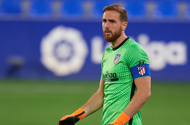 Thủ môn: Jan Oblak. Fernando Torres đã gây bất ngờ khi lựa chọn người gác đền của Atletico Madrid thay vì đồng đội lâu năm Iker Casillas.
