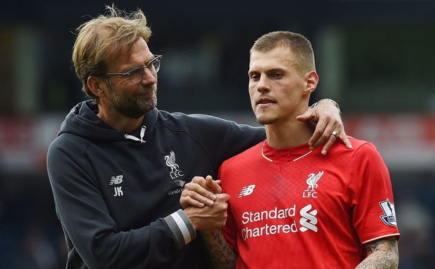 Trong quá khứ, trung vệ người Slovakia từng có 8 năm gắn bó với Liverpool và tham dự nhiều cuộc đối đầu với Manchester United tại Premier League.