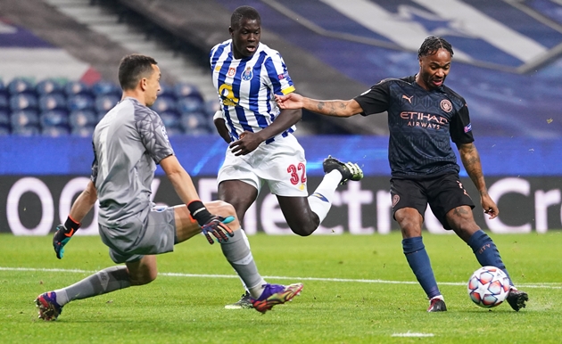 2. Manchester City: Tương tự Bayern Munich, đại diện của Premier League đã giành được 13 điểm sau 4 chiến thắng và 1 trận hòa.
