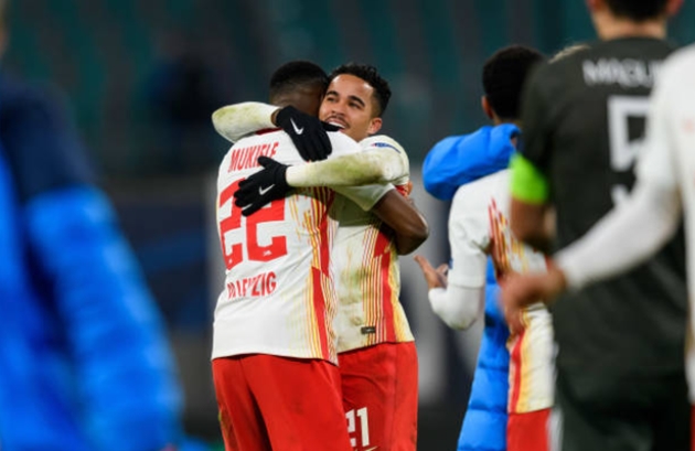 Đến phút 69, đại diện của Bundesliga đã vượt lên dẫn trước với tỷ số 3-0.