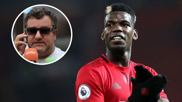 Mino Raiola là người đại diện của Paul Pogba. Vì muốn đem lại những điều tốt đẹp nhất cho tiền vệ người Pháp, "siêu cò" này đã liên tục khiến Manchester United chao đảo.