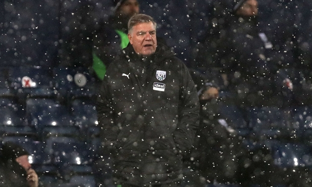 Sau 4 trận đấu đầu tiên dẫn dắt West Bromwich, Sam Allardyce chỉ giành được 1 điểm. Đây là lần thứ 2 ông rơi vào tình cảnh này. Trước đó, Big Sam cũng chỉ giành được 1 điểm sau 4 trận đầu tiên dẫn dắt Crystal Palace.