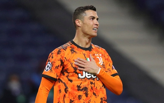 Kể từ khi có Cristiano Ronaldo trong đội hình, Juventus đã liên tục để thua trong trận đấu đầu tiên thuộc vòng knock-out UEFA Champions League. Phía trước Bianconeri sẽ là trận lượt về tại Allianz Stadium. Các Juventini đang chờ đợi CR7 tỏa sáng rực rỡ như khi chạm trán Atletico Madrid ở mùa giải 2018-2019.