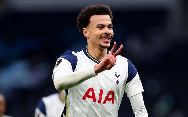 Dele Alli đã mở ra tình huống tấn công cho Tottenham, đảm bảo sự liên kết với các đồng đội và cũng chính là người kết thúc tình huống ấy bằng 1 siêu phẩm.