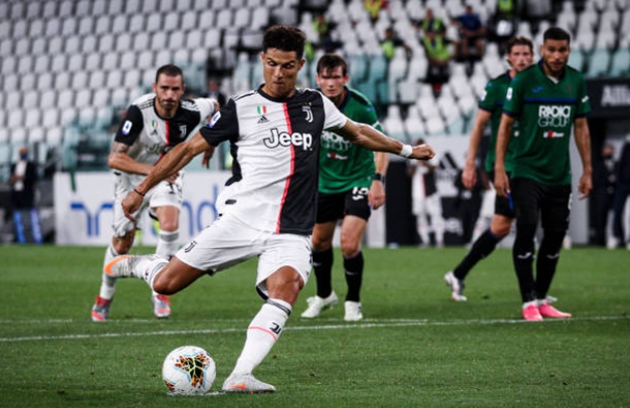 =10. Juventus (mùa giải 2019-2020): 14 lần được hưởng penalty. Cá nhân Cristiano Ronaldo đã được hưởng lợi rất nhiều từ những tình huống Bianconeri được hưởng phạt đền.