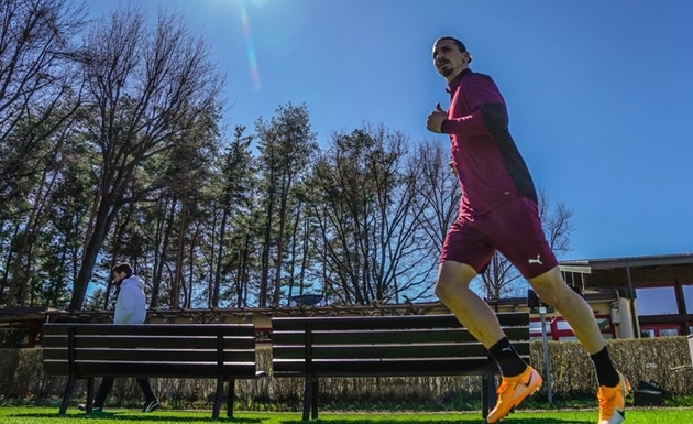 Sự trở lại của Zlatan Ibrahimovic đã tạo nên cú hích rất lớn tại Milanello. Tiền đạo người Thụy Điển đã nuốt trọn giáo án của HLV Stefano Pioli trong 2 buổi tập gần nhất.