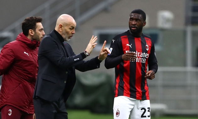 Fikayo Tomori gây ấn tượng tại AC Milan.