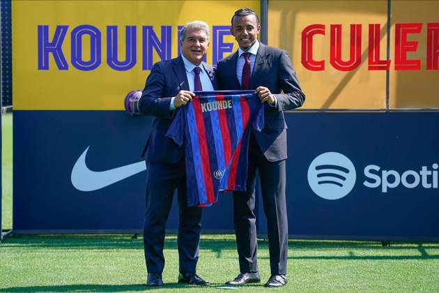 Kounde cập bến Barcelona vào mùa hè vừa qua.