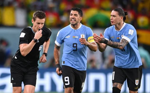Uruguay tự trách mình trước thay vì chỉ trích trọng tài.