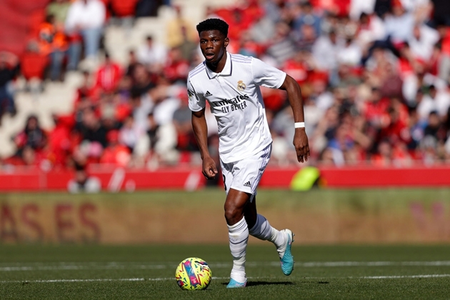Tchuameni trong màu áo Real Madrid.