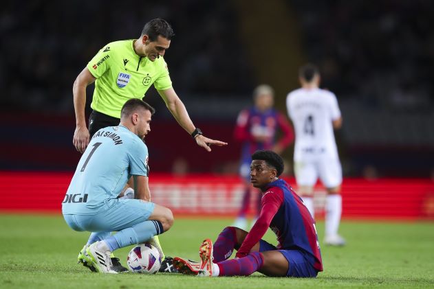Xavi sẽ xoay tua đội hình trước El Clasico.
