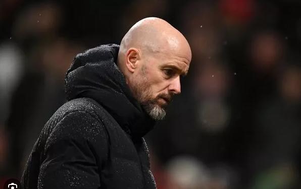 Ảnh bài viết Trước tin đồn thay tướng, Evans công khai bảo vệ Ten Hag