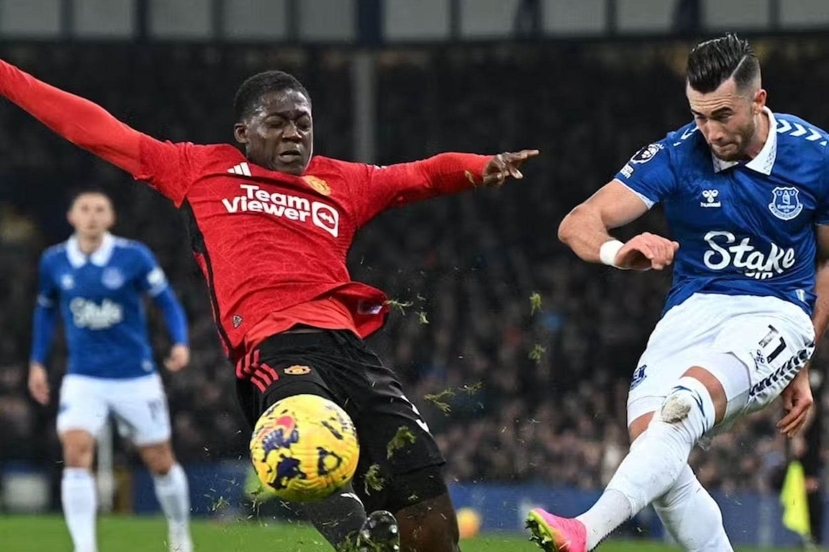 Ảnh bài viết Paul Ince khuyên sao trẻ M.U theo bước Declan Rice