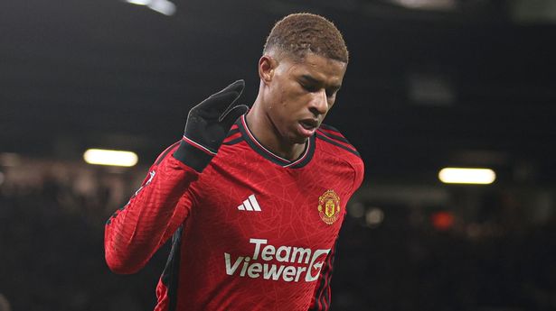 Rashford đáp trả những chỉ trích.