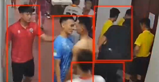 Ảnh bài viết Bóng đá Việt bao giờ hết 'côn đồ'?
