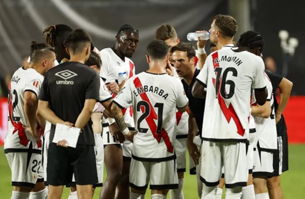 Ảnh bài viết Thua Barcelona, HLV Rayo Vallecano nổi giận với BTC La Liga