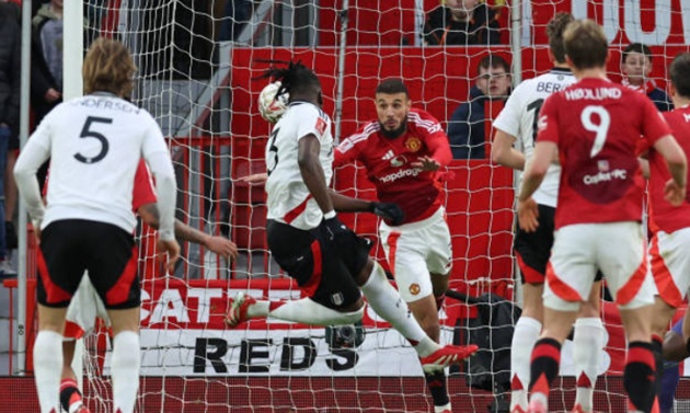 Quỷ đỏ đã bị loại khỏi FA Cup.