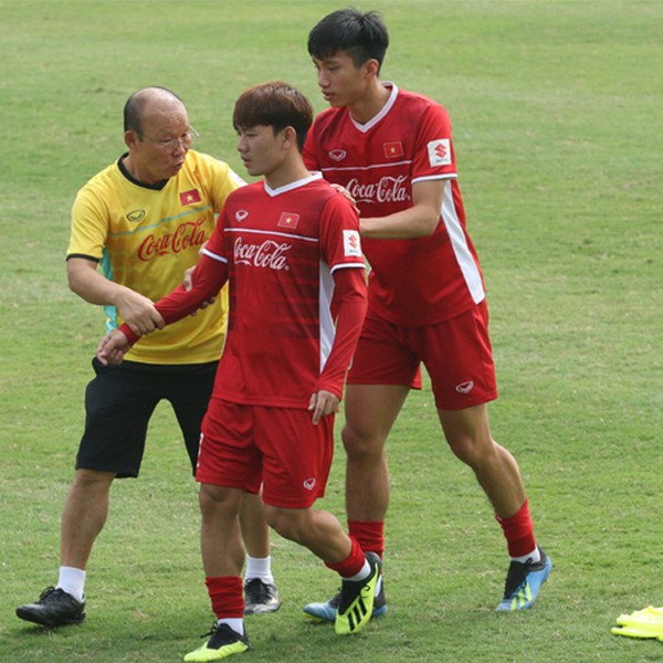 HLV Park Hang-seo đang đau đầu vì tình hình chấn thương của các cầu thủ ĐT Việt Nam.