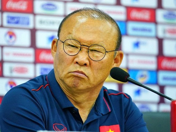 Bóng đá Việt Nam cần trân trọng thầy Park tránh phạm sai lầm như người Thái những năm trước đây.