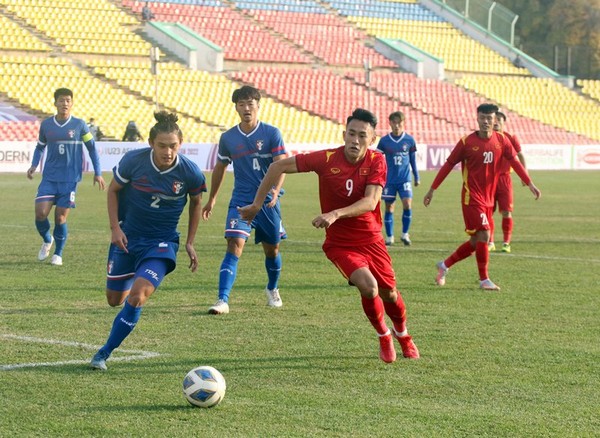 U23 Việt Nam cần quyết đoán hơn trong những tình huống phối hợp cuối cùng ở trận đấu sắp tới. Ảnh: VFF.