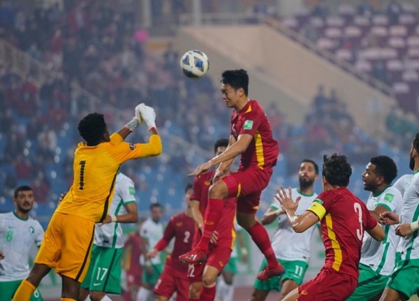 Ảnh bài viết Nguyễn Thành Chung, điểm sáng của ĐT Việt Nam trận Saudi Arabia