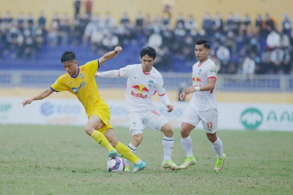 Ảnh bài viết 5 điều nổi bật tại vòng 3 V-League: HAGL sa lầy, Văn Đức rực sáng